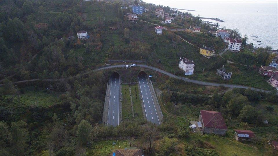 <p>Tünellerin çok güzel yapıldığını ifade eden Kalkavan, şunları söyledi:</p>
