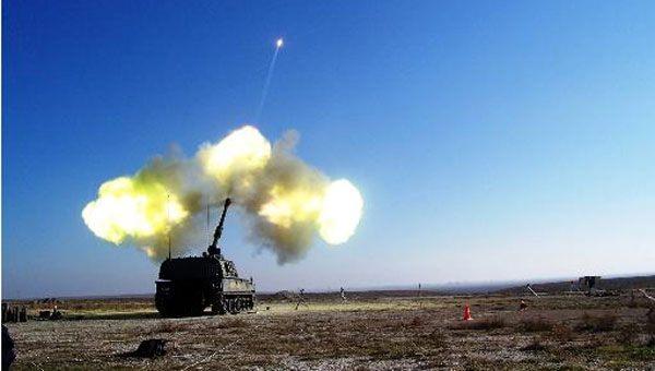 <p>MÜHİMMAT</p>
<p>• M107 (HE): 18 km</p>
<p>• M549A1 (RAP/HE): 30 km</p>
<p>• ERFB/BB: 40 km</p>