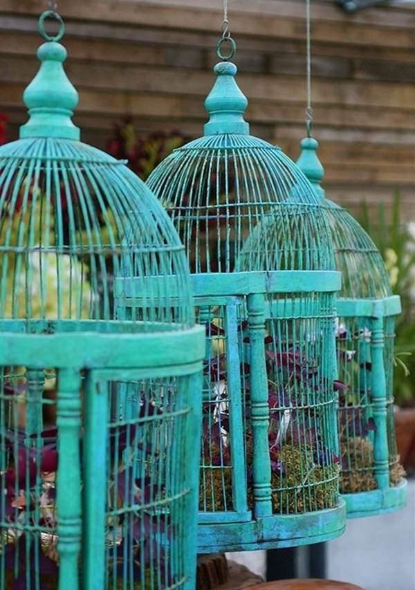 <p>Dekoratif bir ev aksesuarı işlevini gören kuş kafeslerine talep son zamanlarda epey arttı.</p>
