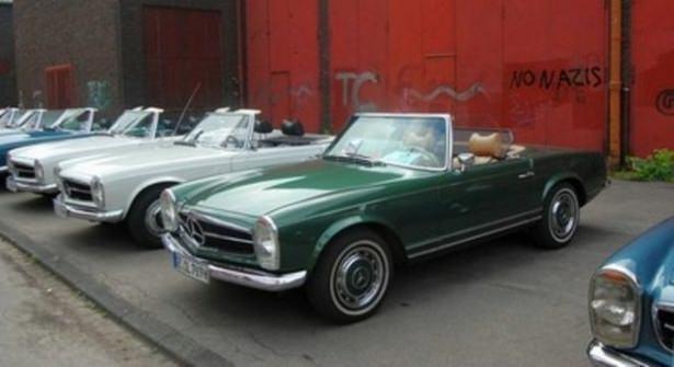 <p>Mercedes severler Almanya'nın Hattingen kentinde buluştu. Mercedes kulübü tarafından her sene düzenlenen etkinlik kapsamında Mercedes klasikleri ve son model Mercedes'ler bir araya geldi. İşte o otomobiller....</p>
<p> </p>