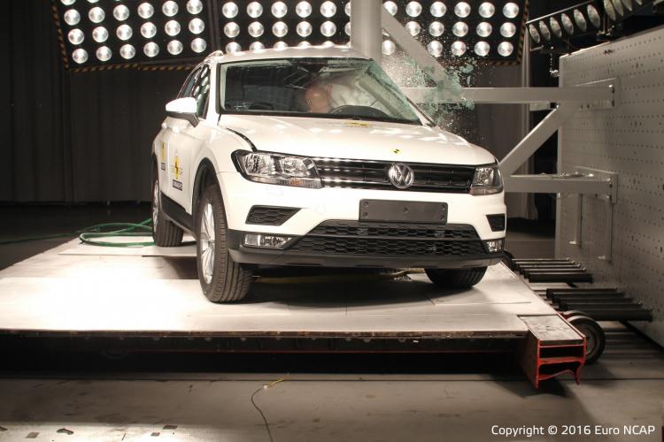 <p><span style="color:#FFA07A"><strong>Küçük SUV: Volkswagen Tiguin</strong></span></p>
