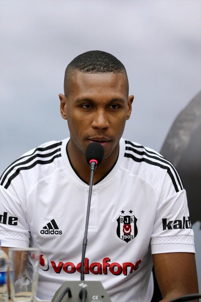 <p>Marcelo Guedes</p>
