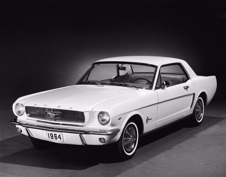 <p>Ford Mustang 1964</p>
