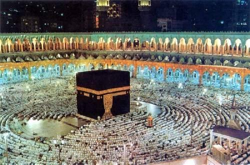 <p> Fecr 27-28: En sevdiğin şeyleri, başkalarıyla paylaşmanın keyfine var.<br />
(27. (Allah, şöyle der) : “Ey huzur içinde olan nefis!”<br />
28. “Sen O’ndan razı, O da senden razı olarak Rabbine dön!”) </p>