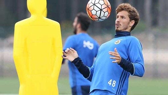 <p><strong>"SALİH UÇAN BİR HATAYDI!"</strong><br />
<br />
Öte yandan, La Gazzetta dello Sport gazetesi bugünkü edisyonunda, Walter Sabatini'nin takımdan ayrılışına geniş yer ayırdı ve deneyimli ismin 5 yıl boyunca yaptığı doğru ve yanlış hareketleri değerlendirdi.</p>
