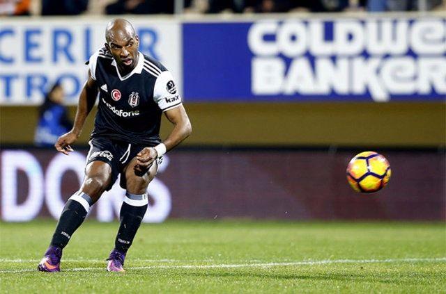 <p>Ryan Babel - 75</p>
