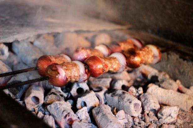 <p>Türkiye'nin mutfak kültürüyle öne çıkan kentlerinden Gaziantep'te, özellikle sonbahar aylarında soğan kebabının tüketimi artıyor.</p>

<p> </p>
