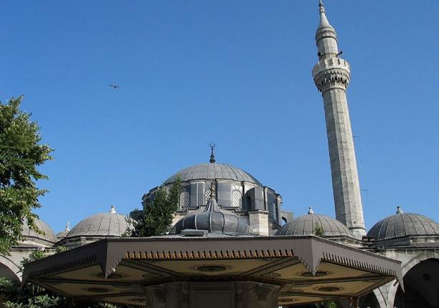 <p>Gazi Ahmet Paşa Camii </p>
