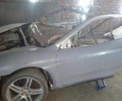 <p>Belçika'da bir adam eski otomobilini değiştirmeye karar verdi.</p>