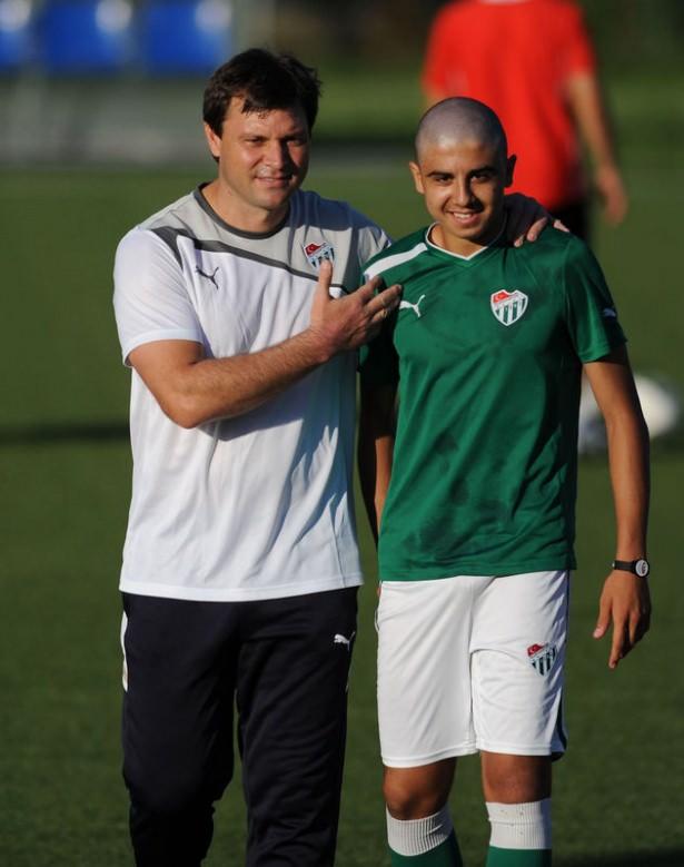 <p>Ozan Tufan</p>
