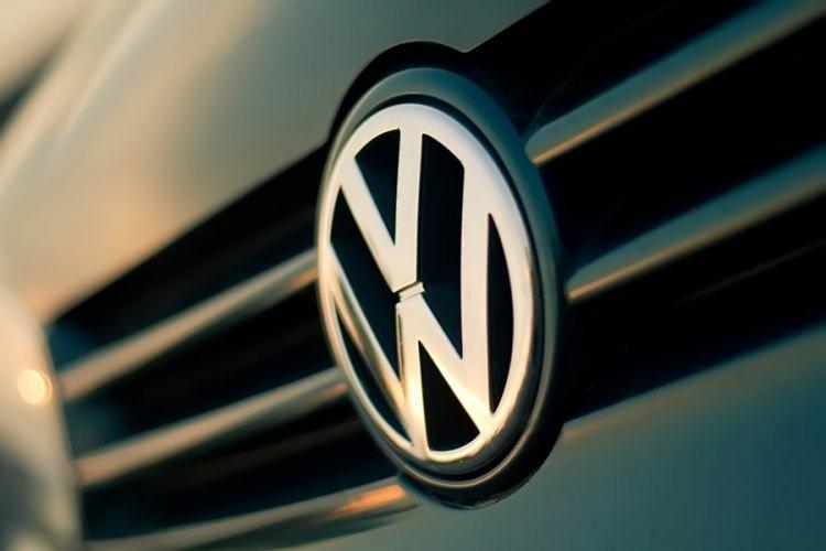 <p><span style="color:#FFA07A"><strong>VOLKSWAGEN</strong></span></p>

<p>Alman markanın birçok modelinde üretim yılı farkı mevcut.</p>
