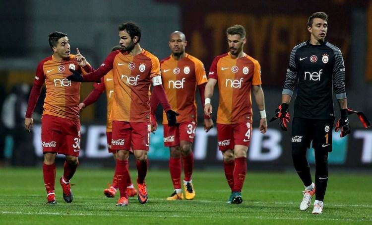 <p>-Bireysel performanslarla maç alırsınız ama Şampiyon olamazsınız bunu en iyi bilen taraftardır GALATASARAY taraftarı</p>