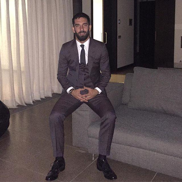 <p>Arda Turan, kazancını gayrimenkule yatırıyor. Yıldız futbolcu bu kez Levent'ten 4.5 milyon liraya daire aldı.</p>
