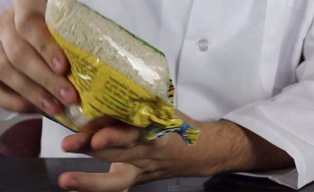 <p>Kullanmak istediğiniz kadar miktarı kullanıp kalanının kapak ile kapatabilirsiniz</p>
<p> </p>