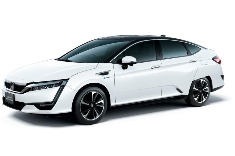 <p><strong>Honda Clarity FCV</strong></p>
