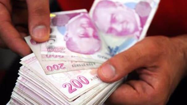 <p><strong>REEL SEKTÖRÜN YÜZÜ GÜLECEK</strong><br />
<br />
Sosyal güvenlik işveren prim destekleri başta olmak üzere gelecek yıl reel sektöre toplam 32.4 milyar lira aktarılacak.</p>

<p> </p>

<p> </p>
