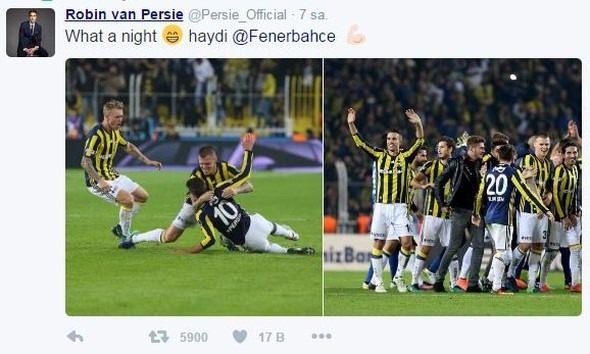 <p>Attığı iki golle maçın kahramanı olan Van Persie, derbideki sevinç fotoğraflarına İngilizce, "Ne geceydi" anlamına gelen bir mesaj yazdı.</p>
