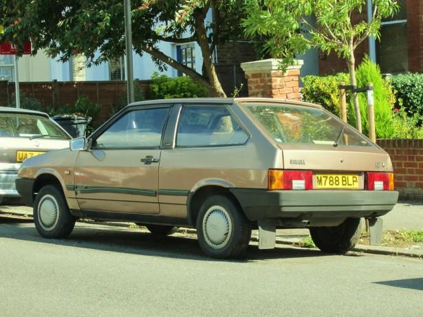 <p>Lada Samara</p>
