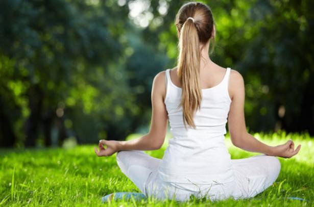 <p>ÇARŞAMBA: Yoga, pilates, müzik ya da meditasyon derslerine katılın. Tanımadığınız insanlarla konuşun. Akşam eve döndüğünüzde bu konuşmaların aklınızda ne kadar kaldığını düşünün.</p>

<p> </p>
