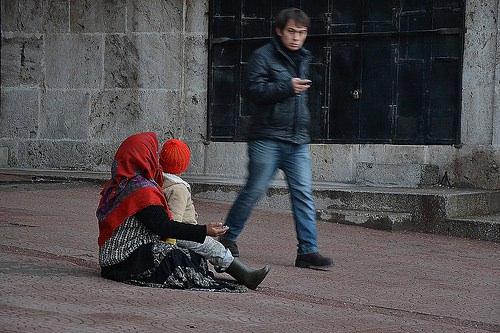 <p>Kabrin sıkıştırılmasını hafifletir.</p>
