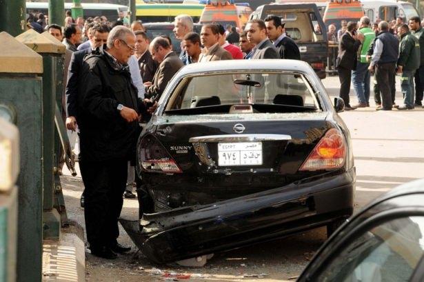 <p>Mısır'ın başkenti Kahire'de mahkemelerin bulunduğu adliye kompleksi civarında bir patlama meydana geldi.</p>

<p> </p>
