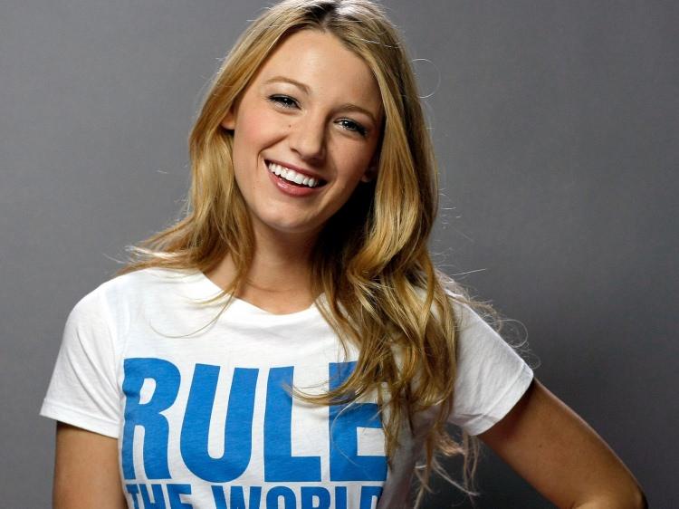 <p><strong>Blake Lively</strong></p>
<p>Yaklaşık 17 milyon</p>