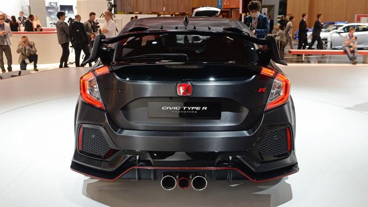 <p>Honda Civic Type R</p>
