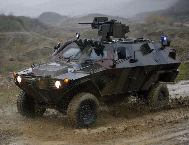 <p><strong>OTOKAR COBRA</strong><br />
Otokar Cobra, Otokar firması tarafından 1997 yılında üretimine başlanan bir zırhlı personel taşıyıcı aracı. Azami 110 km hıza çıkabilen araçta bir adet 1 × 7.62 mm veya 12.7 mm makineli tüfek bulmakta.</p>
<p> </p>