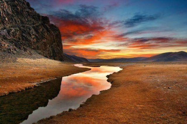 <p><strong>ÖLMEDEN ÖNCE GÖRMENİZ GEREKEN 100 YER<br />
​</strong><br />
Gobi Çölü, Moğolistan....</p>
