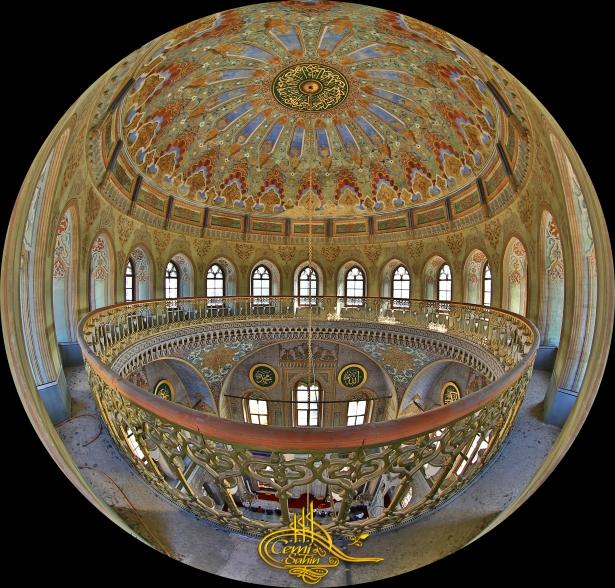 <p>Pertevniyal Valide Sultan Cami Kubbesi 1869-1871</p>
