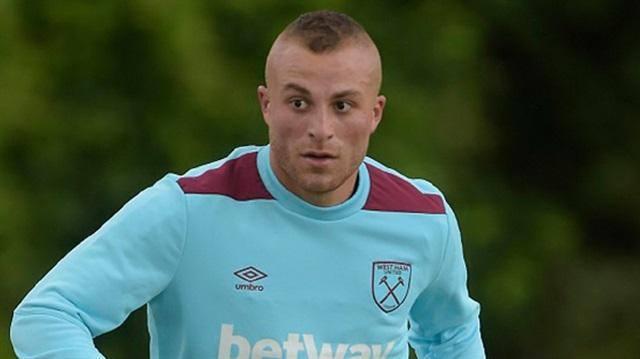 <p>GÖKHAN TÖRE (WEST HAM UNITED)</p>

<p> </p>

<p>Premier Lig: 5 maç, 0 gol, 1 asist</p>

<p>Toplam: 8 maç, 0 gol, 1 asist</p>

<p>*Sakatlığı nedeniyle sezon başında ameliyat oldu ve sezonu kapattı.</p>

<p> </p>
