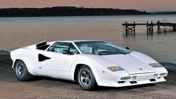 <p>1974 – Lamborghini Countach LP400 Saatte 288 km</p>
