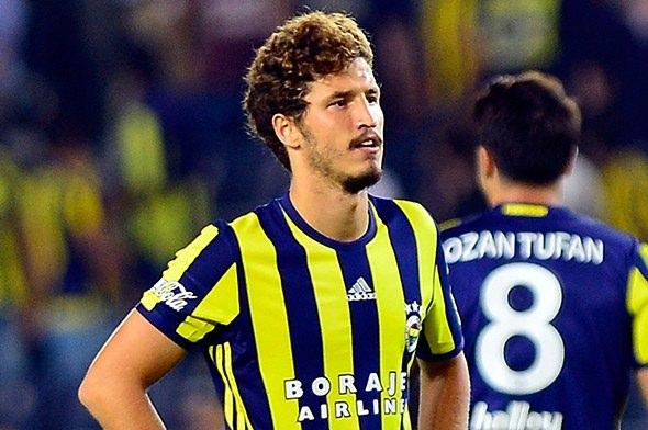 <p><strong>OYNAYAMAYACAK KALİTEDEKİLER: </strong></p>
<p> </p>
<p>Salih Uçan, Aatıf, Fernandao Advocaat, 10 numara olarak düşünülen Salih Uçan’ın bu sorumluluğu üstlenecek kapasitede olmadığını düşünüyor. </p>
