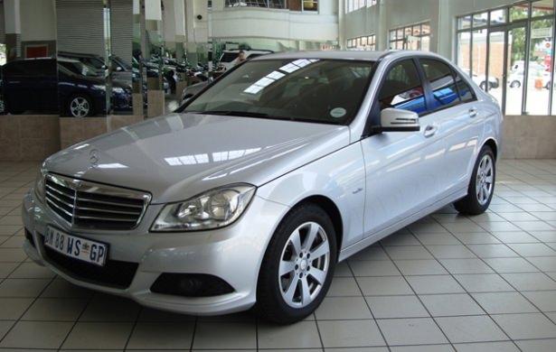 <p>Otomobil markası : Mercedes-Benz C180 2011<br />
<br />
2. El fiyatı : 84.750 TL</p>