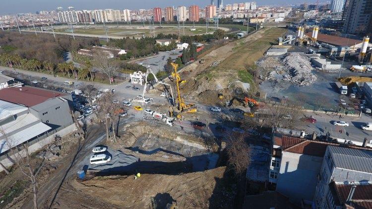 <p>Halkalıya kadar uzatılacağını duyunca çok şaşırdım, ben daha ne isterim diye düşündüm.  Evime de aşırı yakın olacak çok büyük fayda sağlayacak” ifadelerini kullandı.</p>
