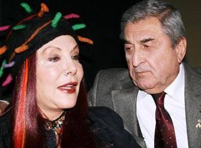 <div>Tuluğ Çizgen'in canlandırdığı bu karakter nedeniyle her şeyi merak eden sürekli soru soran insanlara da "meraklı Melahat2 denilmişti.</div>
<div> </div>