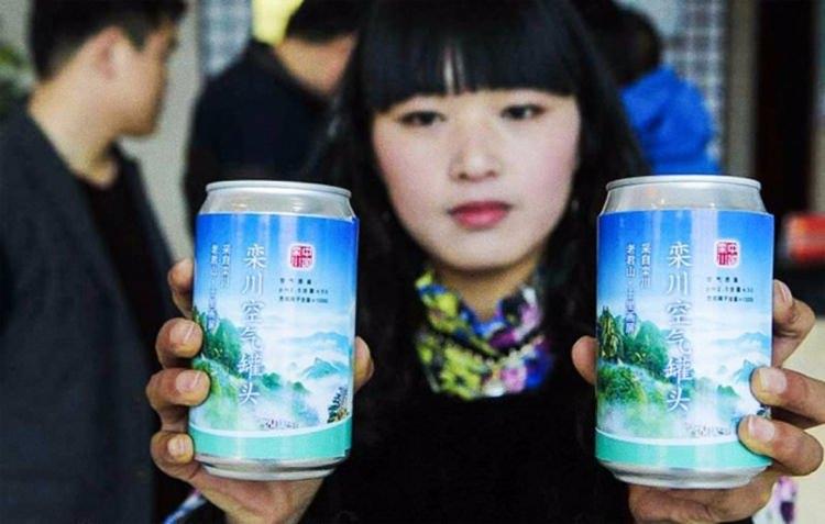 <p>Temiz hava konservesi</p>

<p>Ülke genelindeki hava kirliliği nedeniyle, Çin'deki mağazalar temiz hava konserveleri satıyor</p>

