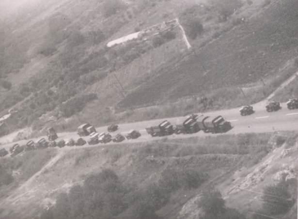 <p>Mersin Limanına İntikal Eden Motorize Birlikler</p>
<p> </p>