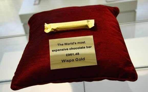 <p><strong>Wispa Altın Paketli Çikolata – Parçası 1,628 dolar</strong></p>