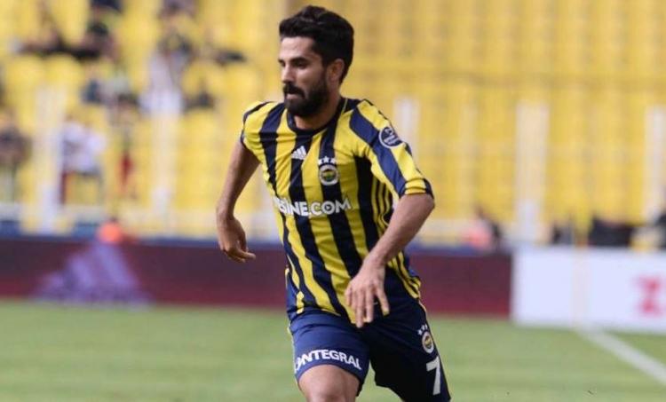 <p><strong>ALPER POTUK </strong>| <strong>KALMALI | </strong>Beklenen patlamayı bir türlü yapamadı. Performansı hep inişli çıkışlı oldu ama iyi bir yedek olacağına şüphe yok. Çok yönlülüğü de göz önünde tutularak takımda kalması faydalı olacaktır.</p>
