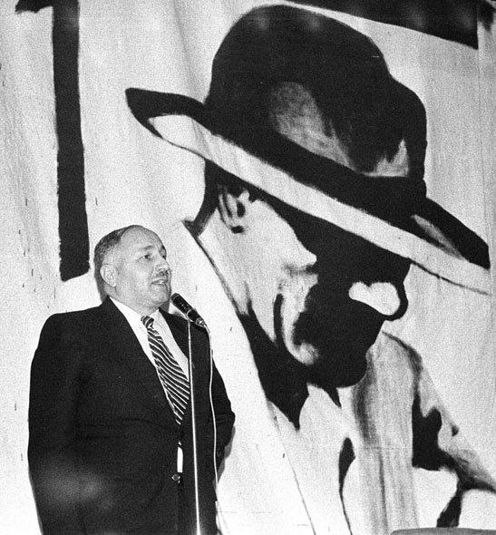 <p><strong>Başbakan Yardımcısı Necmettin Erbakan, 22 Şubat 1976'da Bursa'da konuşma yapmıştı. </strong>​</p>
