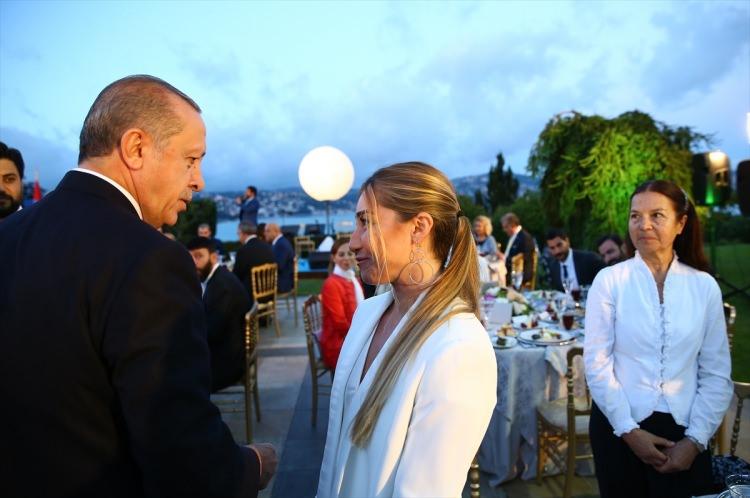 <p>Milli dalgıç Şahika Ercümen</p>