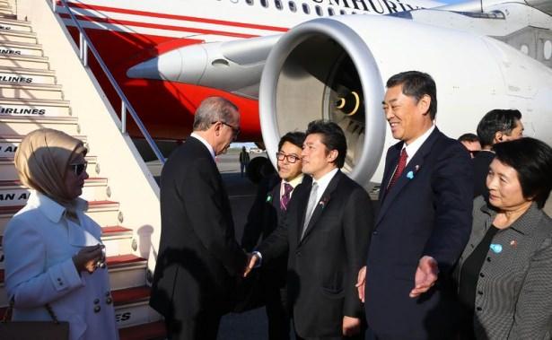 <p>Cumhurbaşkanı daha sonra Tokyo'da kalacağı otele geçti.</p>
