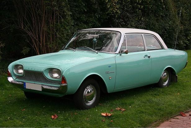 <p>Ford Taunus 17M</p>
