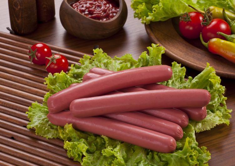 <p>Ancak sosis, salam, sucuk ve benzeri gıdalar gibi işlenmiş proteinlerden uzak durulmalıdır.</p>