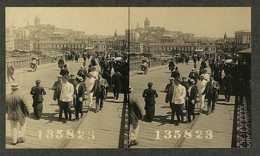 <p>Ernest Hemingway İstanbul'da; 30 eylül 1922</p>
<p> </p>