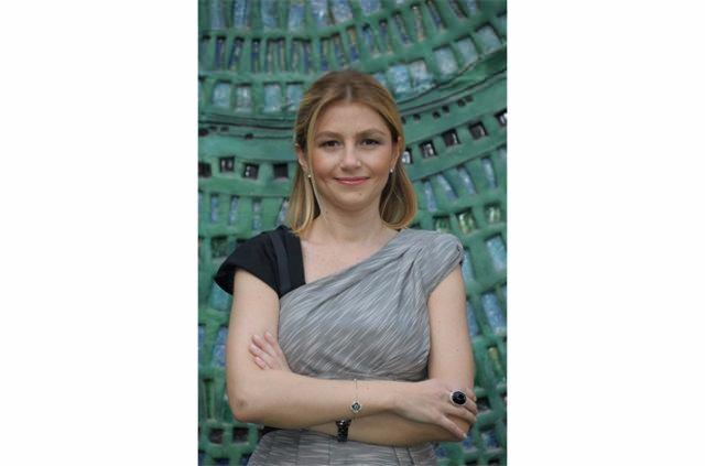 <p>Banu Vargı Tümay(fotoğraftaki), Yasemin Vargı</p>

<p>VELİAHTI OLDUKLARI SERVET: 1 milyar dolar   </p>

