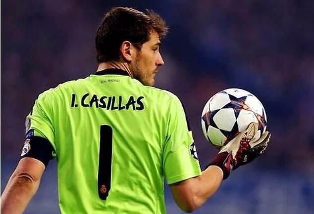 <p><strong>IKER CASİLLAS</strong></p>

<p>İspanyol kaleci Casillas da çoraplarını ters giyerek totem yaparmış.</p>
