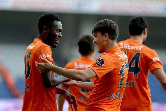 <p>- Siz Emre Mor diyosrsunuz da Türk futbolunun geleceği Cengiz Ünder.</p>
