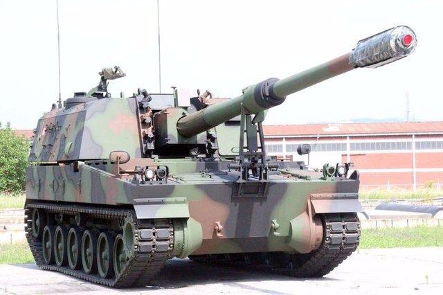 <p><strong>T-155 FIRTINA OBÜSÜ:</strong></p>
<p>Hareket halindeyken 30 saniyede atışa hazır hale geliyor. </p>
<ul>
</ul>
<ul>
</ul>